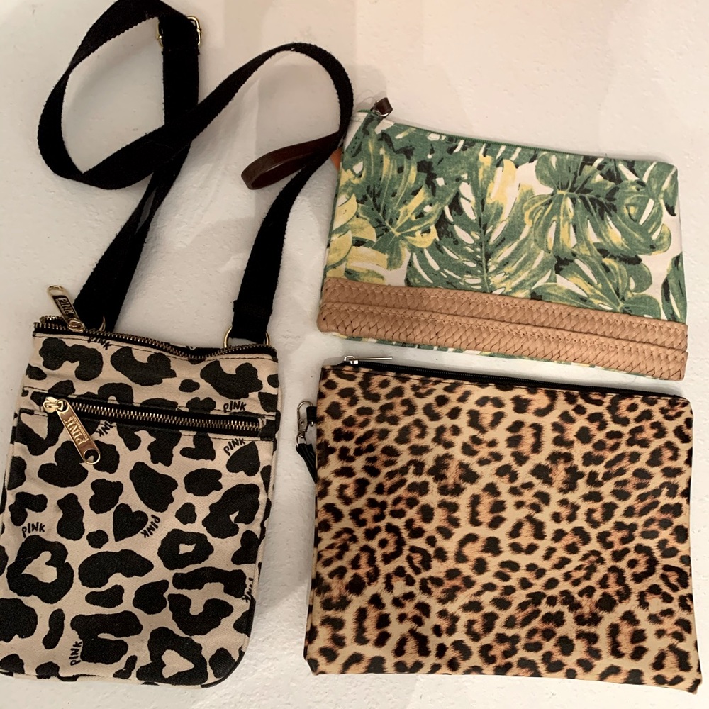 All Purses/Clutches